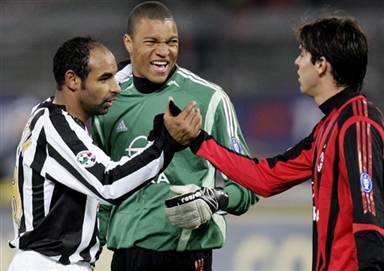 亚冠精英联赛：上海海港知耻后勇，首尔FC脸都不要了