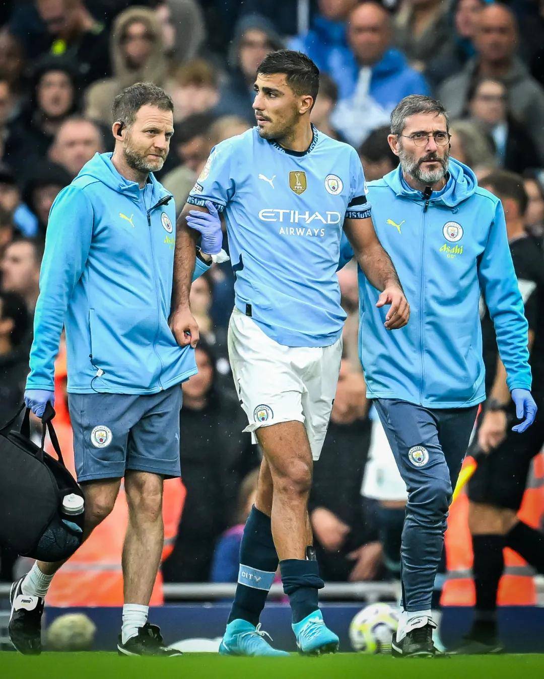 中超第29轮最佳候选：王燊超、钟义浩入选，法比奥在列