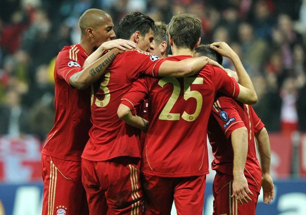 本世纪德甲戴帽数前10：莱万384场16次第1，凯恩76场10次第3