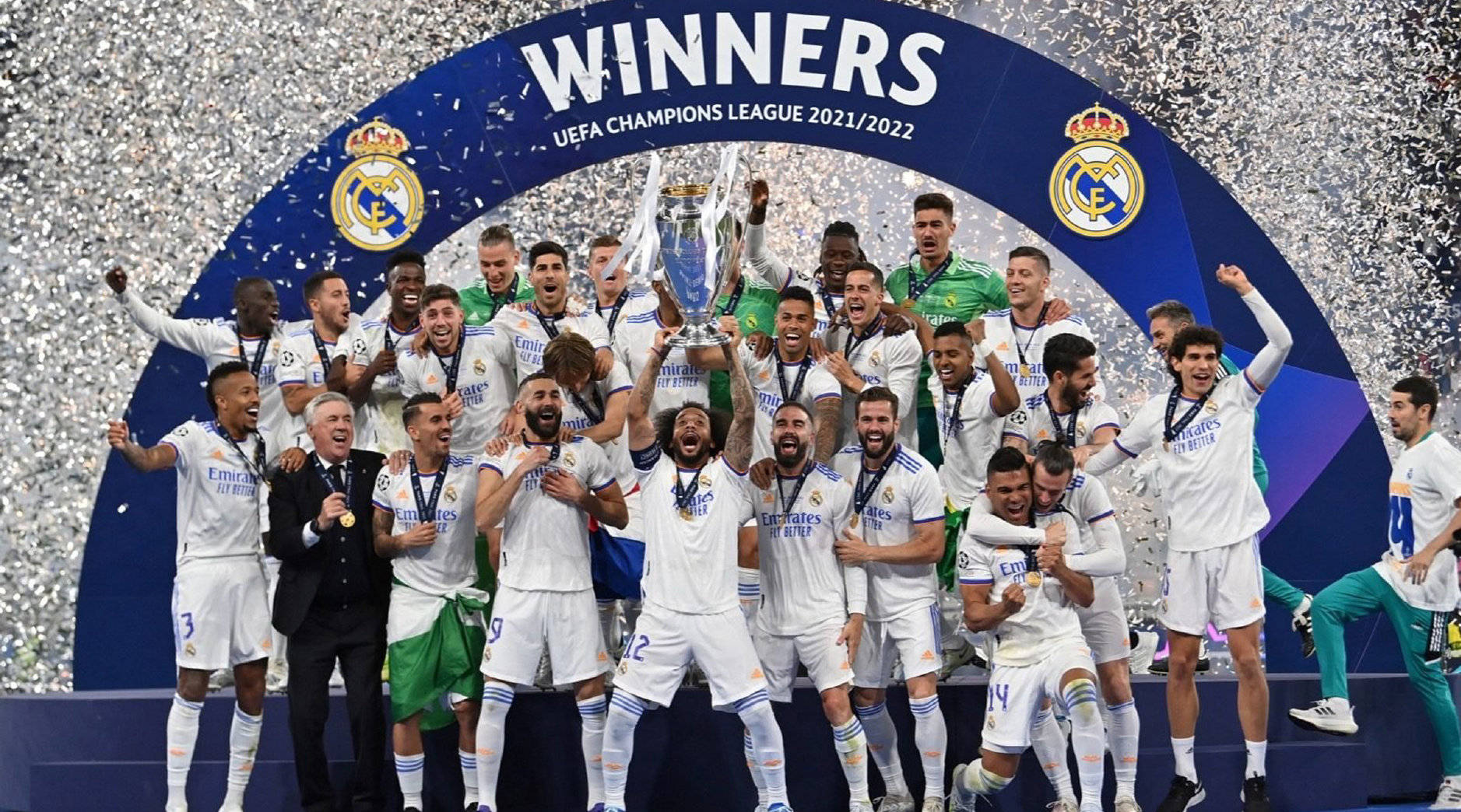 波兰足协谴责投掷烟火球迷：绝不容忍任何违反安全规定的行为