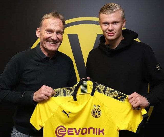 4-3大逆转,54岁埃梅里神了：率队逆转布莱顿+6连胜反超切尔西至第3