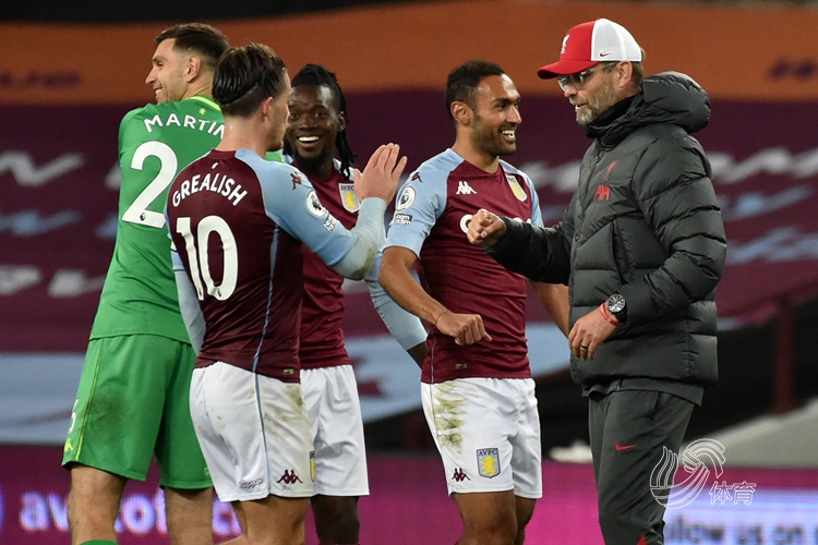 格策：我从小就看梅西踢球，他绝对是我的偶像