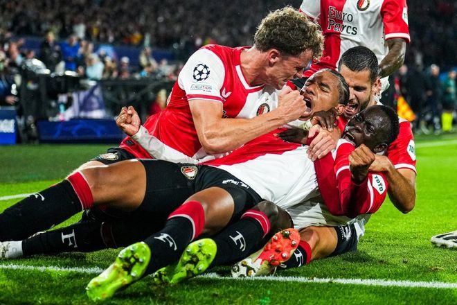 宣示主权？图片报：慕尼黑1860球迷跑去拜仁训练场附近涂鸦