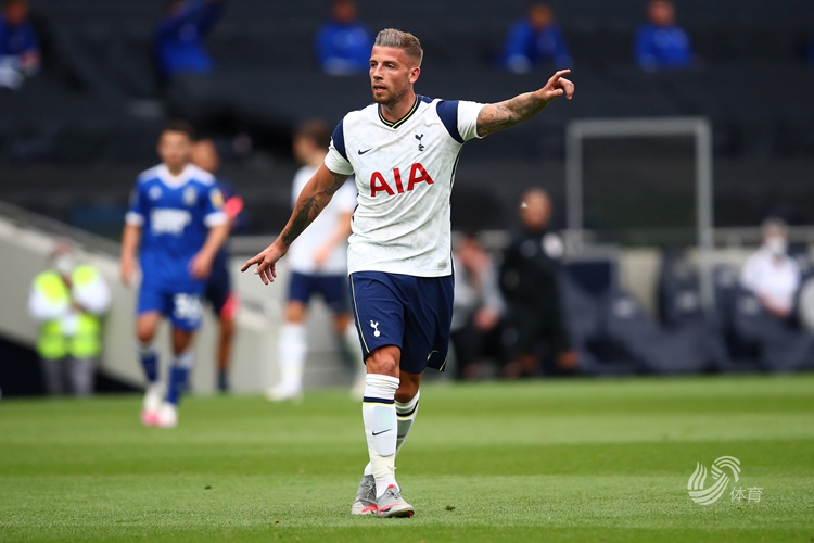 贝尔：我和C罗关系融洽，媒体报道我沉迷高尔夫球是无稽之谈